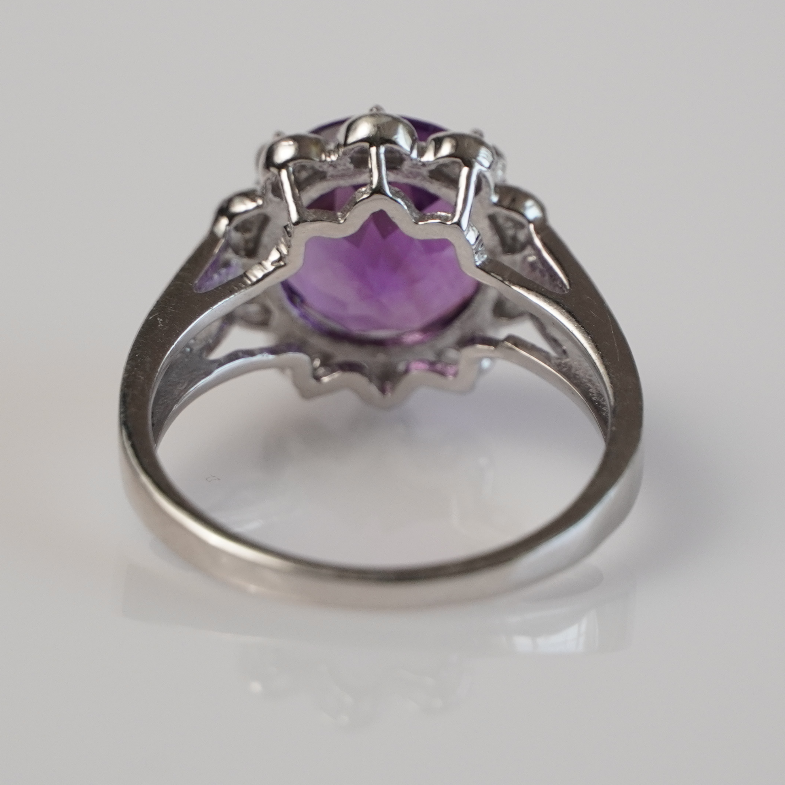 925 Sterling Silver Modern Floral Design Amethyst Ring for Women