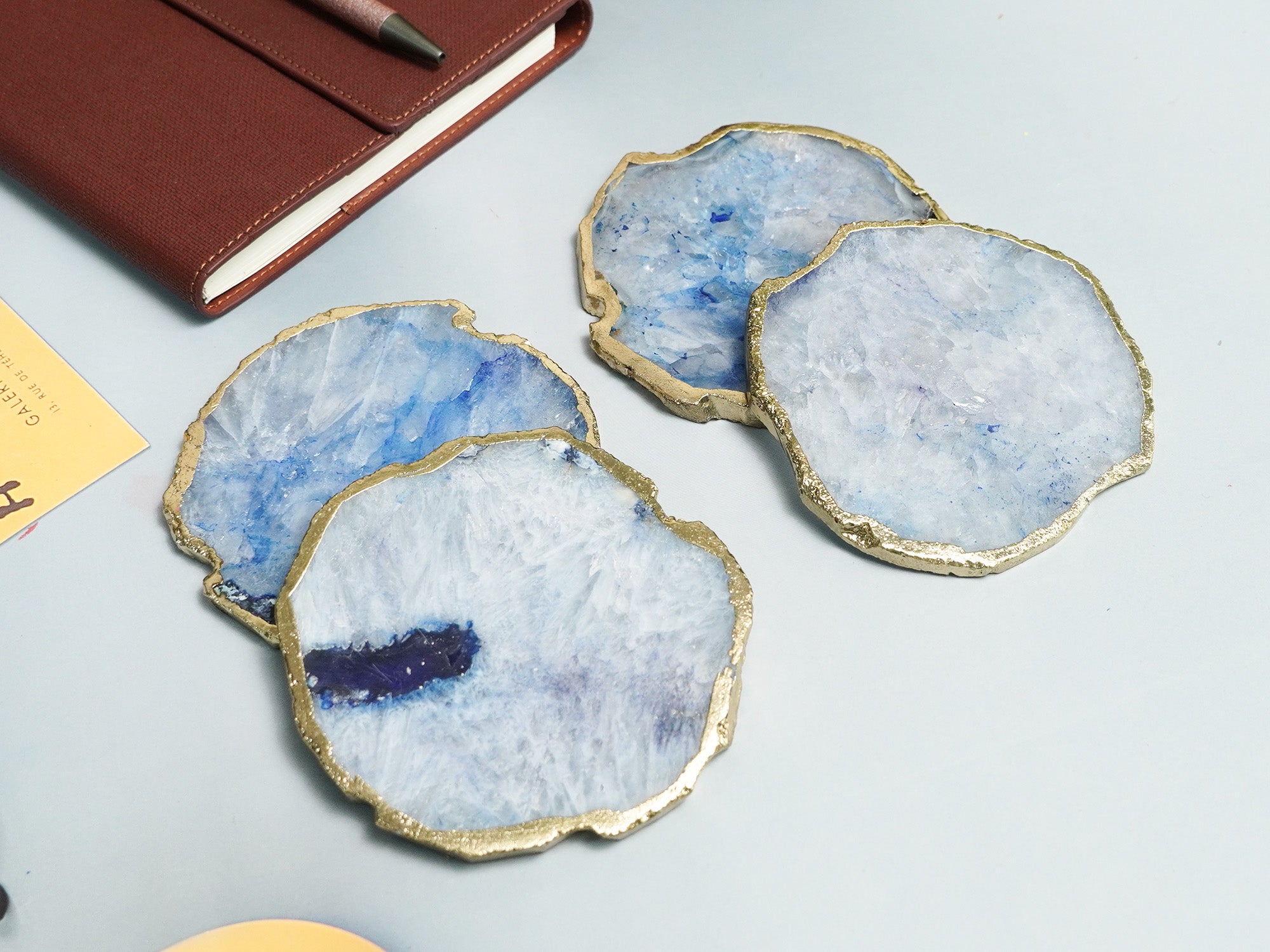 CAMEROON BIBELOT Agate Handcrafted Luxury Gold plated Coaster (Natural, Frozen Blue)