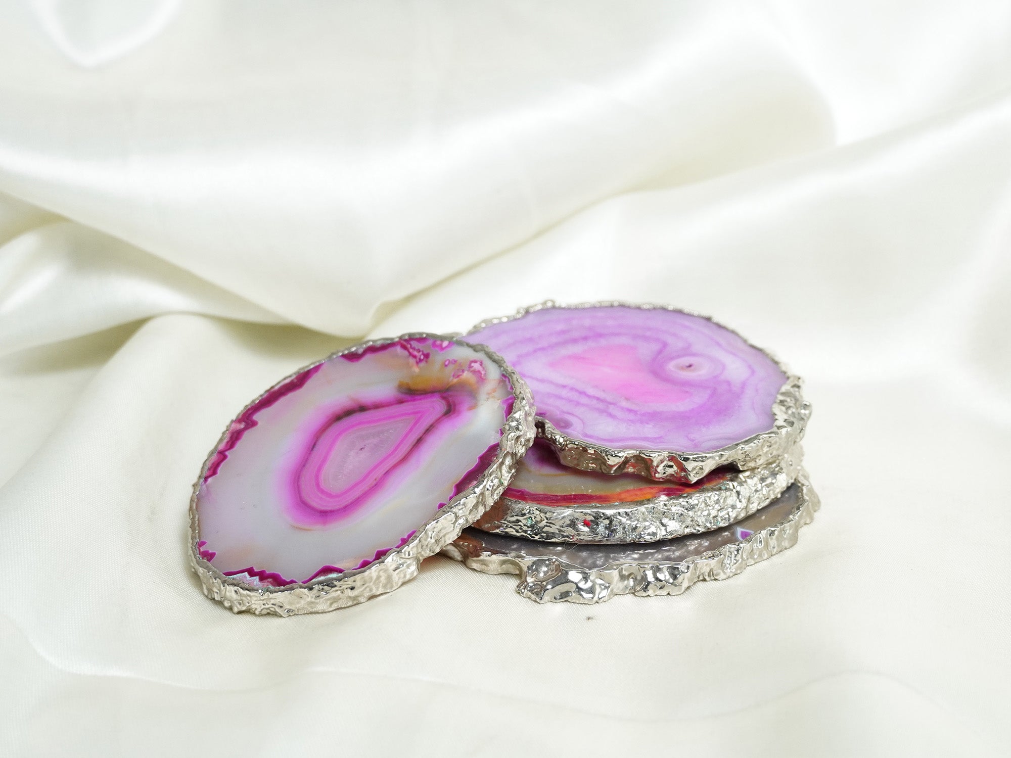ESTONIA BIBELOT Agate Handcrafted Luxury Silver Plated Coaster (Circle, Galaxy Pink)