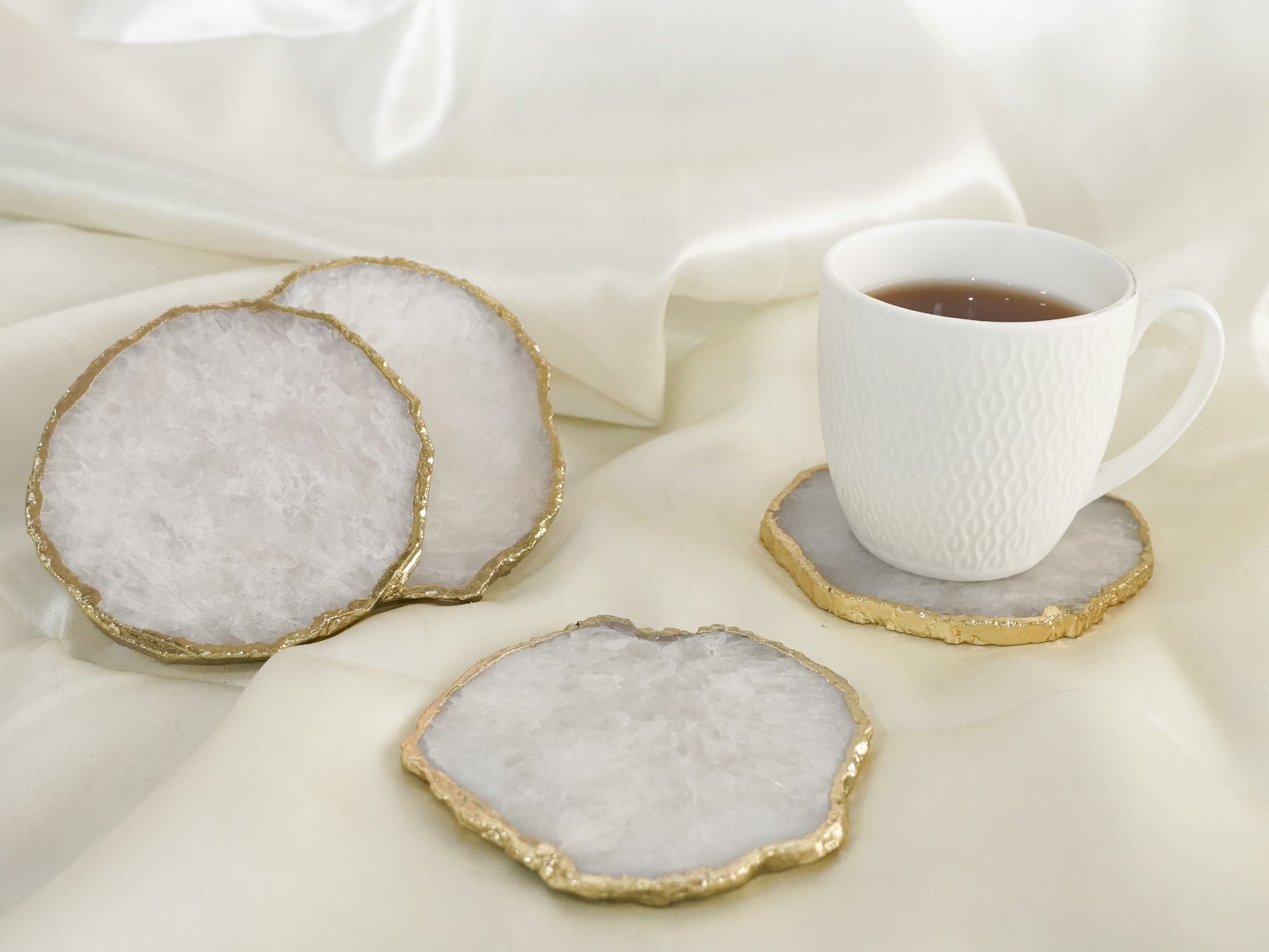 Belgium BIBELOT Agate Handcrafted Luxury Gold Plated Coasters (Circle, Eggshell White)
